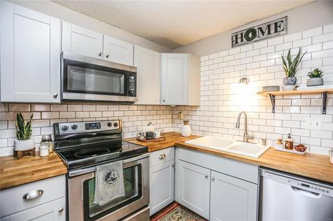 152 Shaw Dr, Eureka, MO 63025 photo 8
