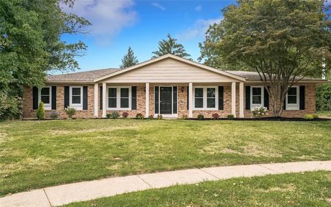 333 Quinnmore, Ballwin, MO 63011 photo 1