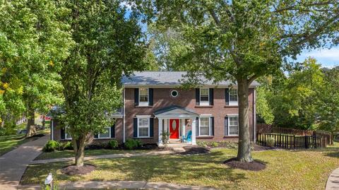 300 High Meadows Dr, Ballwin, MO 63011 photo 1