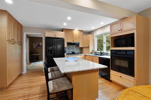 638 Huntley Hts, Ballwin, MO 63021 photo 9