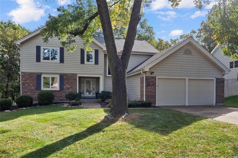 638 Huntley Hts, Ballwin, MO 63021 photo 1