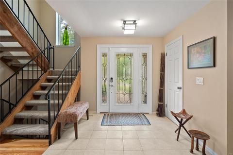 638 Huntley Hts, Ballwin, MO 63021 photo 2