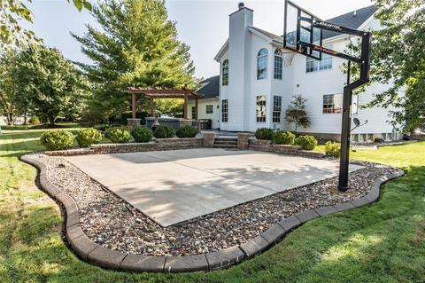 156 Timber Mdws, O'fallon, MO 63368 photo 2