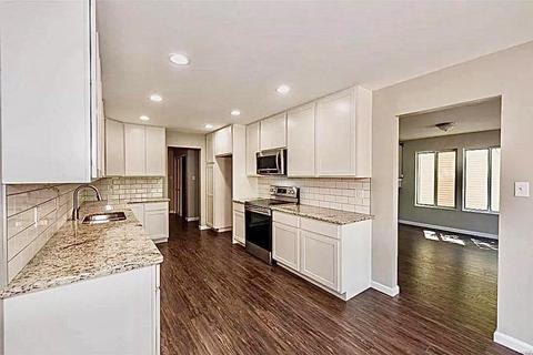 1866 Ridgeview Cir, Ballwin, MO 63021 photo 4