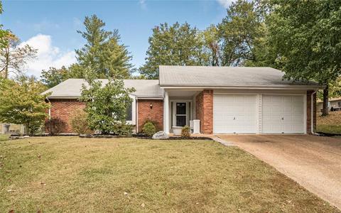 1504 Ploma Dr, Manchester, MO 63021 photo 1