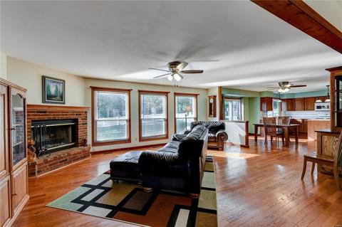 5201 Roanoke Dr, Weldon Spring, MO 63304 photo 6