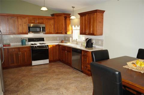 731 Whispering Willow Dr, O'fallon, MO 63366 photo 8