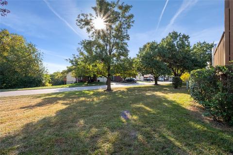 1329 Stone Run Dr, Ballwin, MO 63021 photo 33