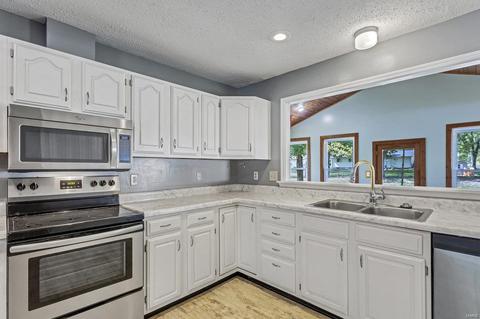 217 Highview, Ballwin, MO 63011 photo 9