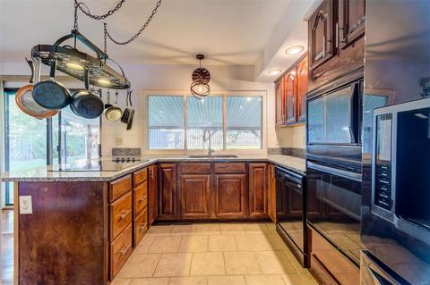 242 Cedar Village Ct, Ballwin, MO 63021 photo 10