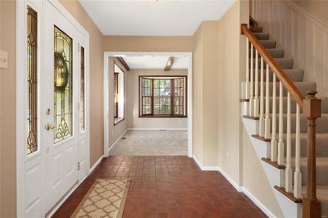 7 Morena Ct, Ballwin, MO 63011 photo 2