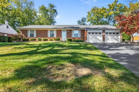 247 Towercliffe, Ballwin, MO 63021 photo 1