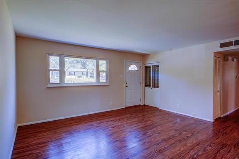 252 Howard Dr, Ballwin, MO 63021 photo 5