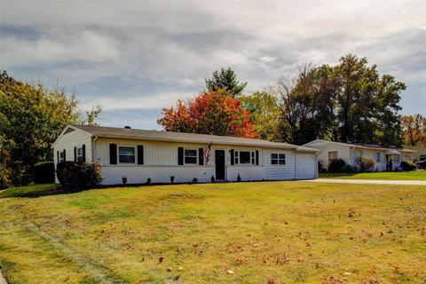 252 Howard Dr, Ballwin, MO 63021 photo 2