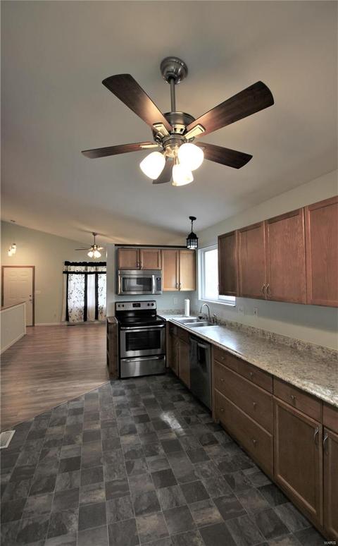17 Mary Beth Ct, O'fallon, MO 63368 photo 10