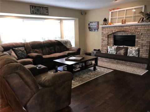 250 Old Stone Ct, O'fallon, MO 63368 photo 4