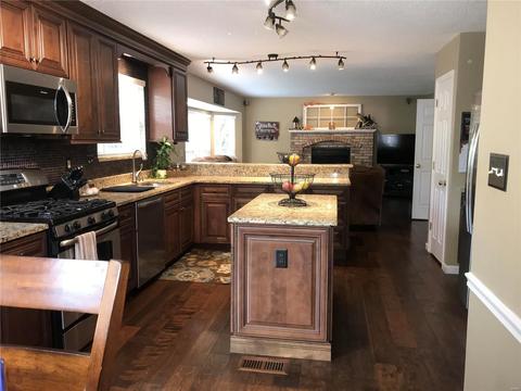 250 Old Stone Ct, O'fallon, MO 63368 photo 3