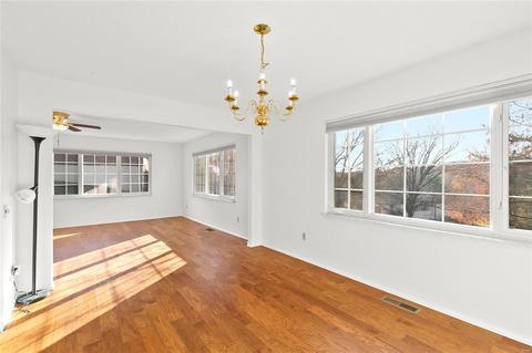 955 Barbizon, Manchester, MO 63021 photo 11