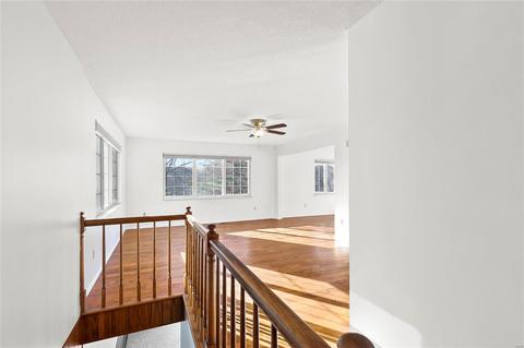 955 Barbizon, Manchester, MO 63021 photo 5