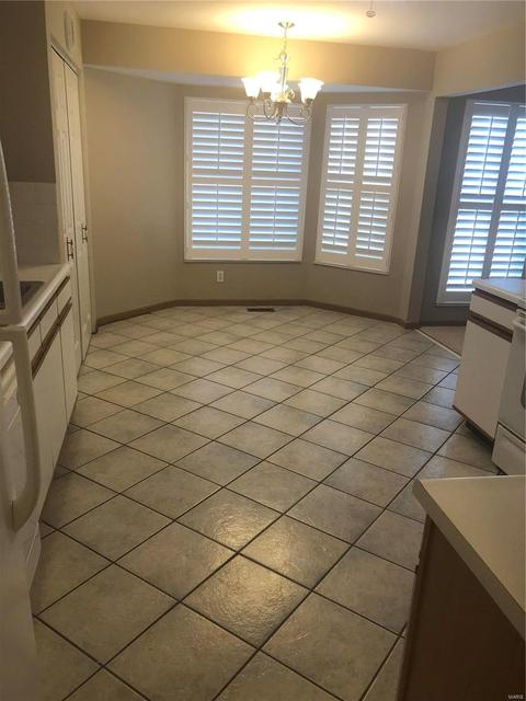 712 Woodside Trails Dr #101, Ballwin, MO 63021 photo 9