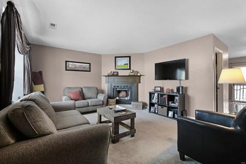 260 Carmel Woods Dr, Ellisville, MO 63021 photo 5