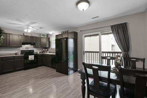 260 Carmel Woods Dr, Ellisville, MO 63021 photo 3