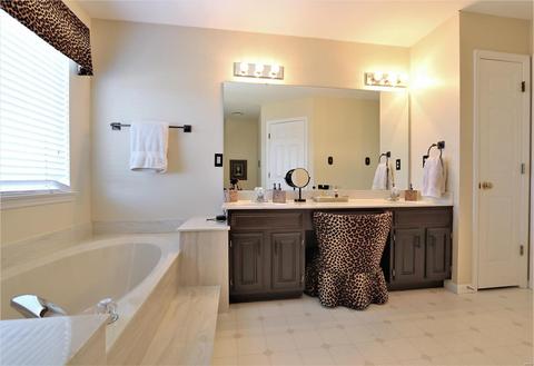 323 Harbour Pointe Dr, Grover, MO 63040 photo 23