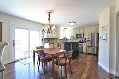 323 Harbour Pointe Dr, Grover, MO 63040 photo 11