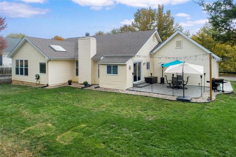 327 Thunderhead Canyon Dr, Wildwood, MO 63011 photo 2