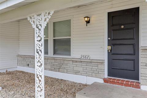 2562 Hackman, Saint Louis, MO 63136 photo 2