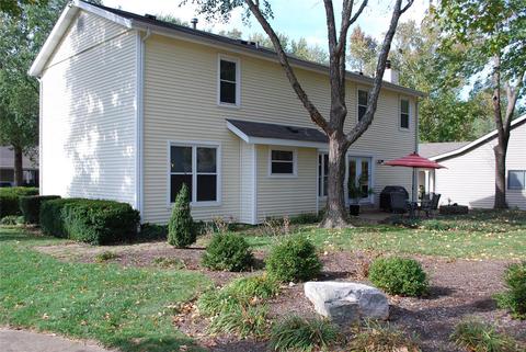1136 Hollyberry Dr, Ballwin, MO 63021 photo 3