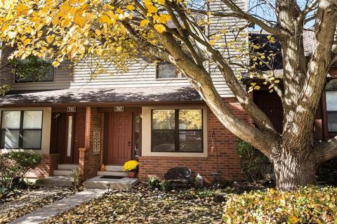 707 Forest Trace Dr #E, Chesterfield, MO 63017 photo 2