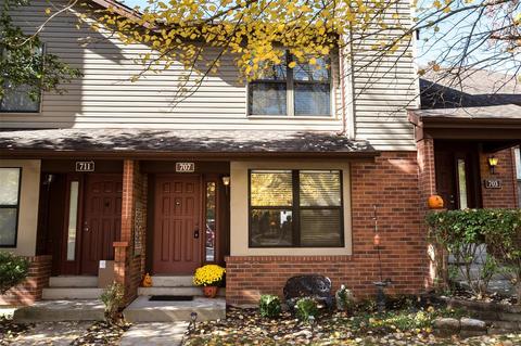 707 Forest Trace Dr #E, Chesterfield, MO 63017 photo 1