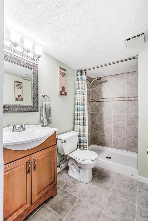 122 Holly Garden Dr, Ballwin, MO 63021 photo 23