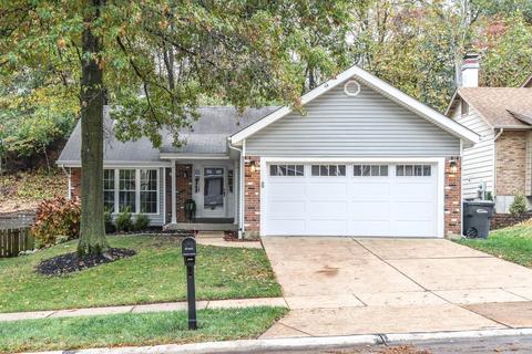 552 Woodlyn Xing, Ballwin, MO 63021 photo 1