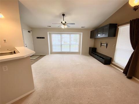 1335 Crossings #C, Ballwin, MO 63021 photo 4