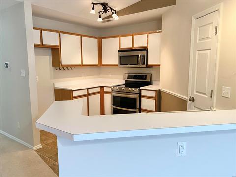 1335 Crossings #C, Ballwin, MO 63021 photo 7