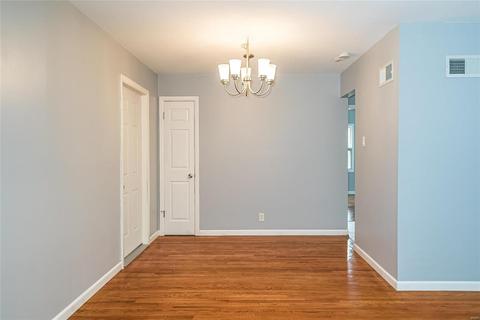 449 Radford Ln, Ballwin, MO 63021 photo 9