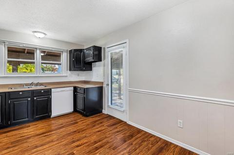 415 Fire Tree Ln, O'fallon, MO 63368 photo 8