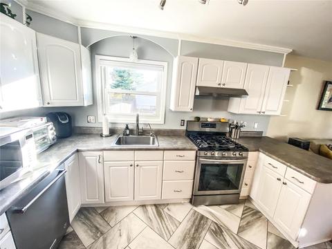 254 E Skyline, Ballwin, MO 63011 photo 17