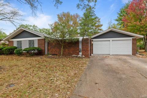 424 Iron Lantern Dr, Ballwin, MO 63011 photo 1