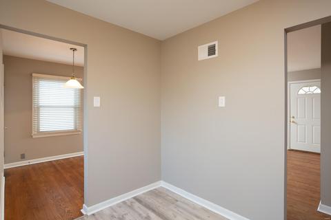 220 Ramsey Ln, Ballwin, MO 63021 photo 10