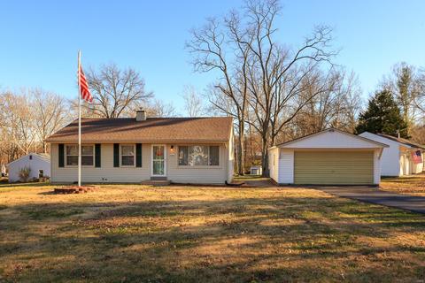220 Ramsey Ln, Ballwin, MO 63021 photo 2