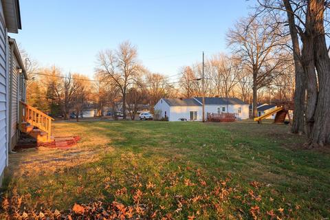 220 Ramsey Ln, Ballwin, MO 63021 photo 17