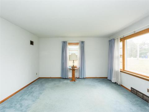 11141 Morrow Dr, Saint Ann, MO 63074 photo 7