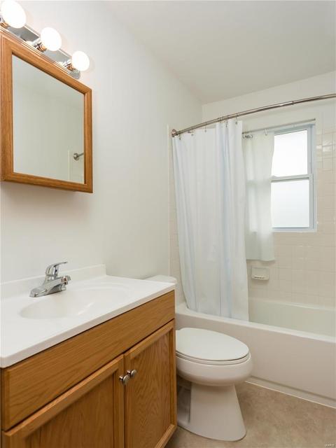 11141 Morrow Dr, Saint Ann, MO 63074 photo 17
