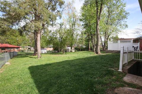 129 Romine Cir, Ballwin, MO 63011 photo 4