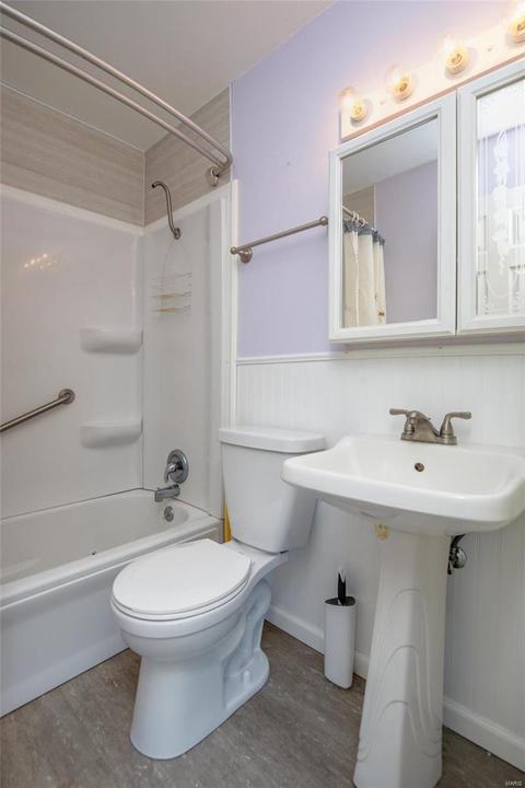 1010 Savoy, Manchester, MO 63011 photo 23