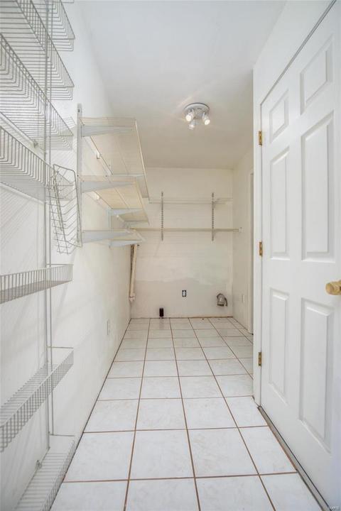 1010 Savoy, Manchester, MO 63011 photo 14