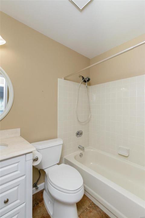1218 Saddlemaker Dr, Saint Charles, MO 63304 photo 16